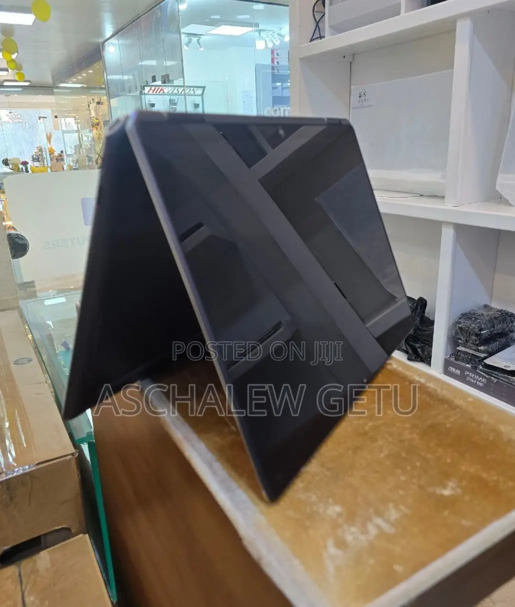 New Laptop HP Spectre 16GB Intel Core I7 SSD 1T