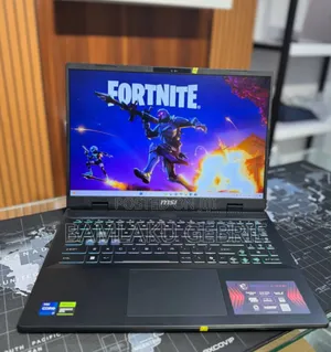 New Laptop MSI Crosshair 17 16GB Intel Core I7 SSD 1T