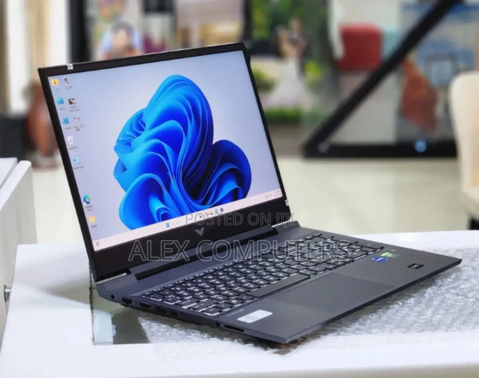 New Laptop HP Victus 16 16GB Intel Core i7 SSD 1T