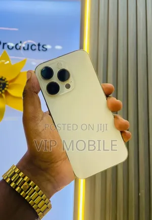 Photo - Apple iPhone 14 Pro 128 GB Gold