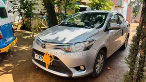 Toyota Yaris 2015 Silver