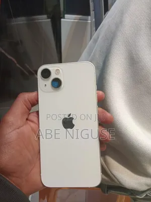 Photo - Apple iPhone 13 128 GB White