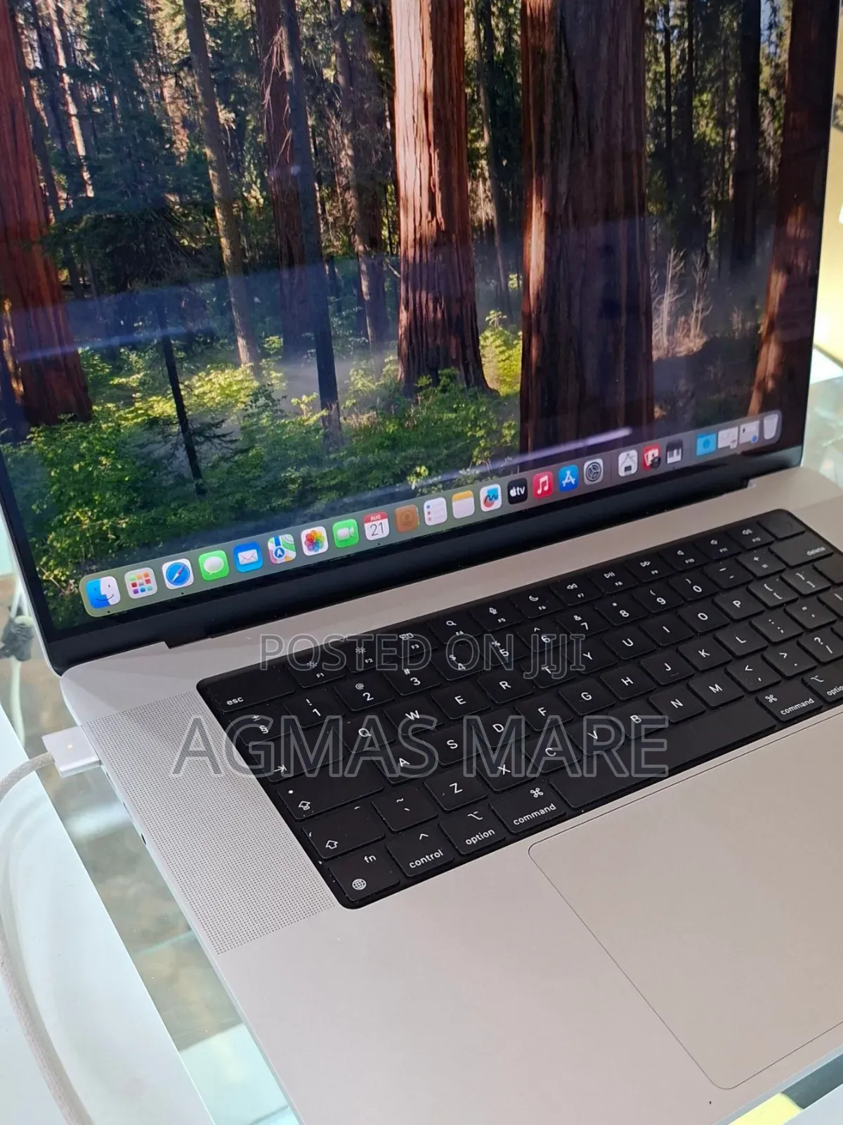 New Laptop Apple MacBook Pro M1 16GB Apple M1 Pro SSD 1T