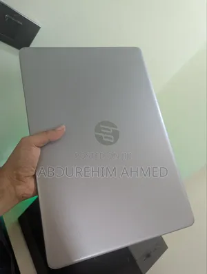 Laptop HP 250 G8 8GB Intel SSD 256GB