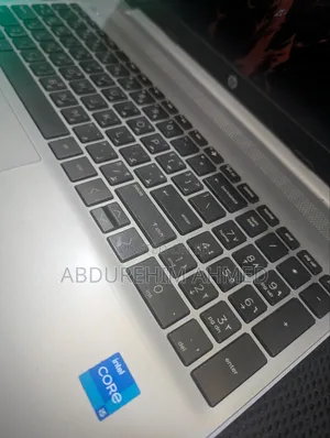 Laptop HP 250 G8 8GB Intel SSD 256GB