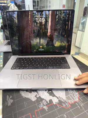 New Laptop Apple MacBook 32GB Apple M1 Pro SSD 512GB