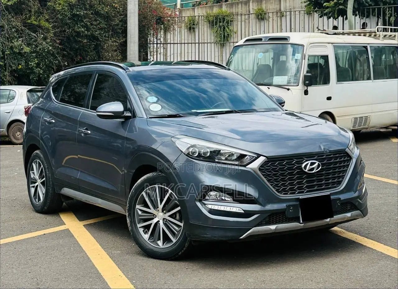 Hyundai Tucson 2017 Silver