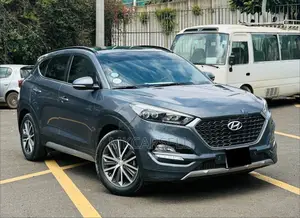 Hyundai Tucson 2017 Silver