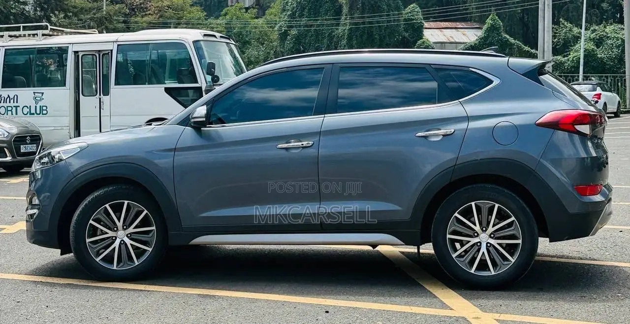 Hyundai Tucson 2017 Silver
