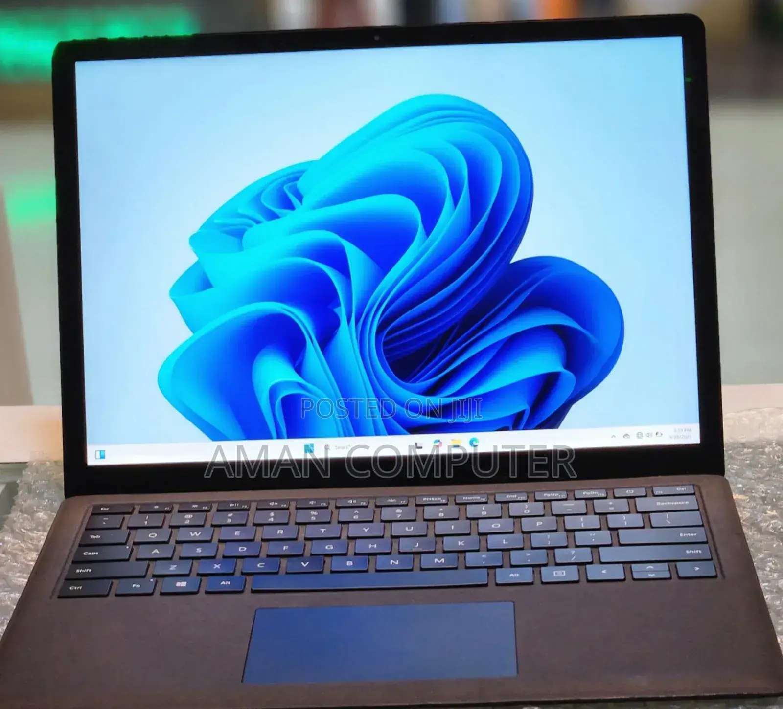 New Laptop Microsoft Surface 16GB Intel Core I7 SSD 512GB