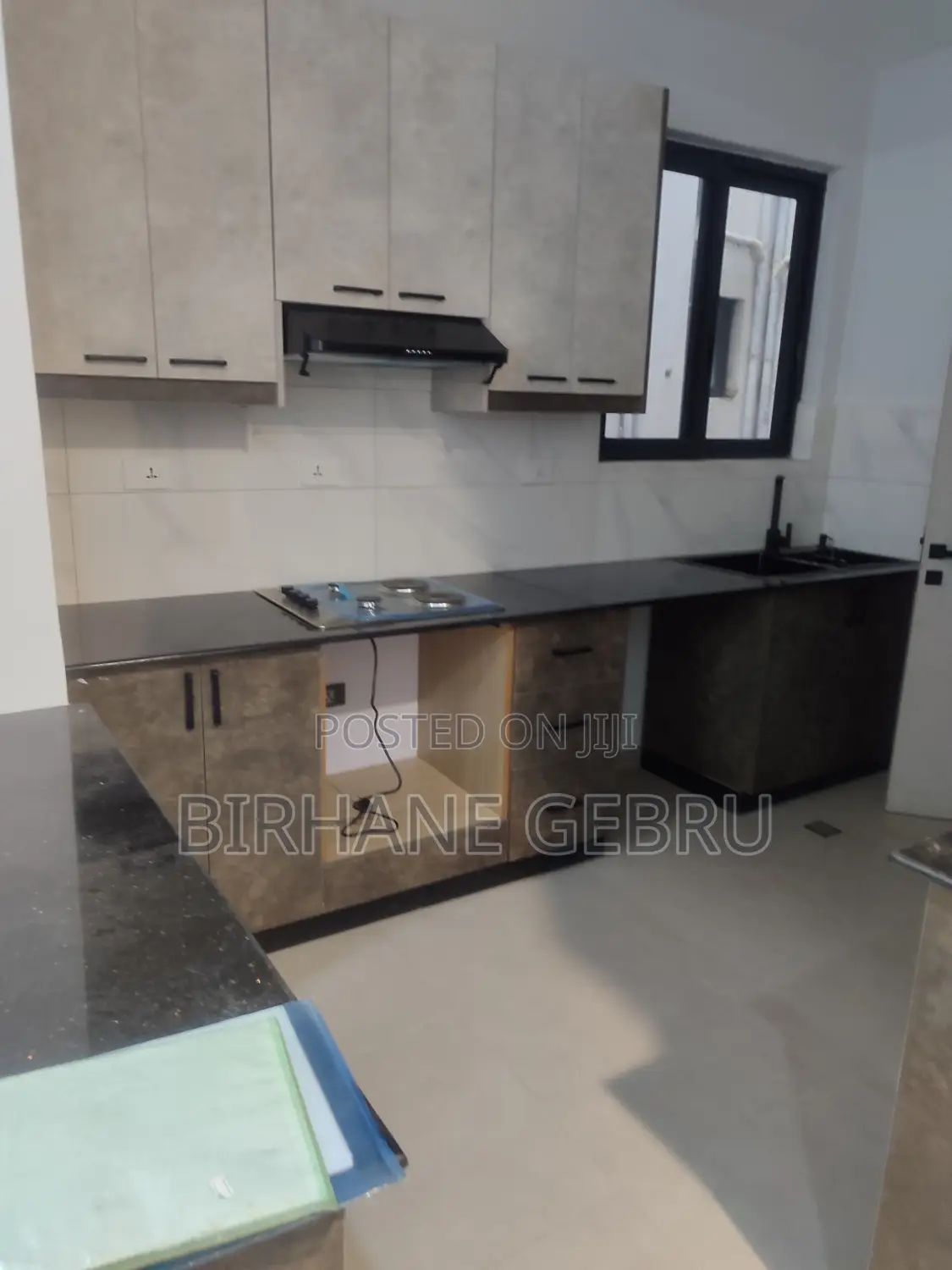 4bdrm Apartment in Luxury Apartiment, Yeka for sale