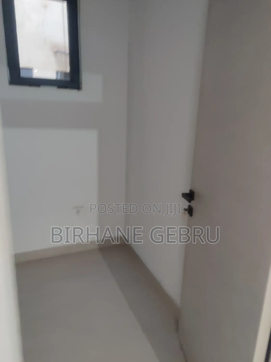 4bdrm Apartment in Luxury Apartiment, Yeka for sale