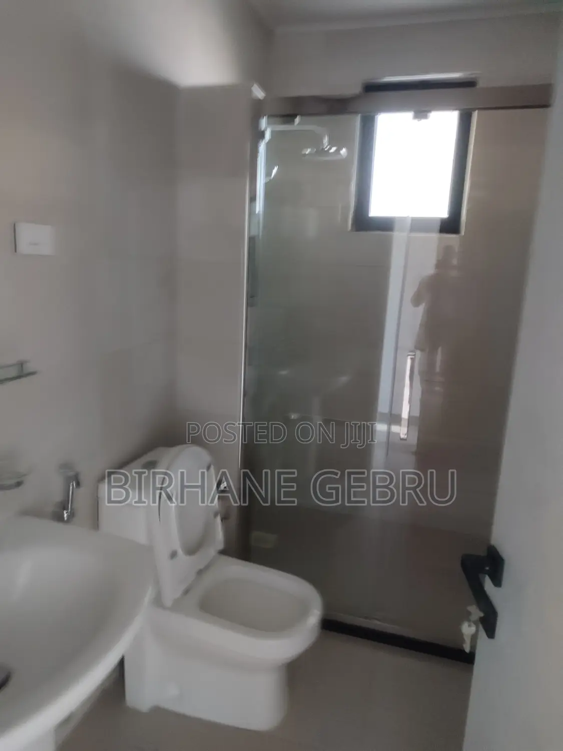 4bdrm Apartment in Luxury Apartiment, Yeka for sale