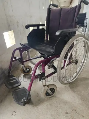 Foldable Very Strong Can Carry 150kg Used Wheelchair丸我wheelchair Top