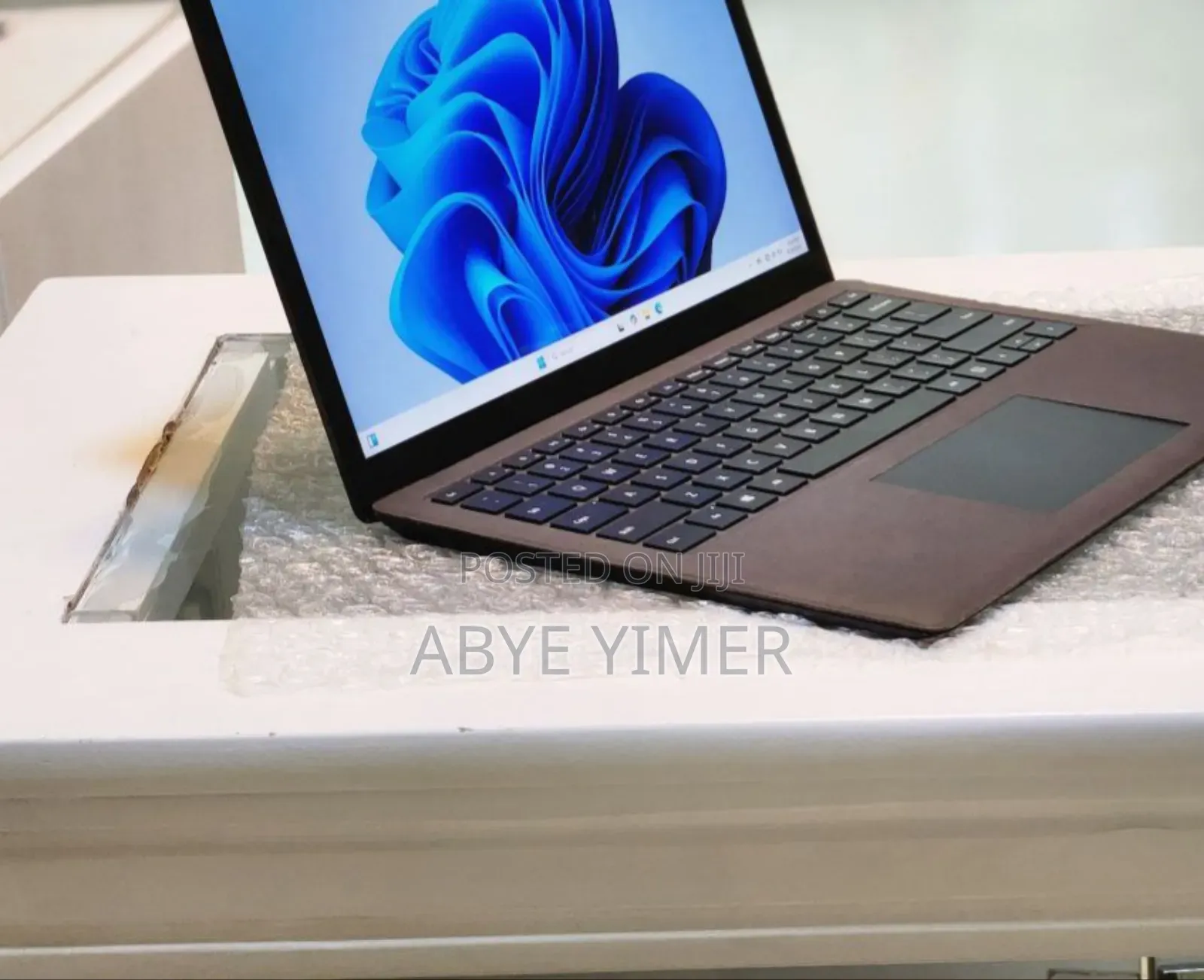 New Laptop Microsoft Surface Laptop 2 16GB Intel Core I7 SSD 512GB