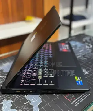 New Laptop MSI Crosshair 15 16GB Intel Core I7 SSD 1T