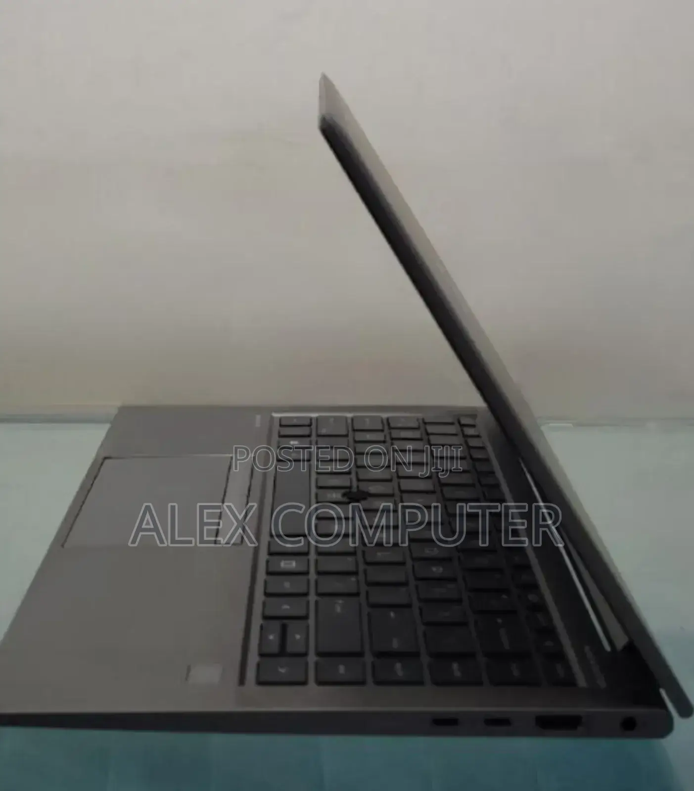 New Laptop HP ZBook Firefly 15 G7 16GB Intel Core I7 SSD 512GB