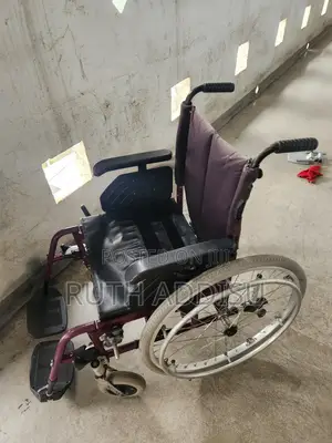 Used Wheelchair亿丸foldable Used Wheelchair𡯁什wheelchair Ised序曲wheelchai