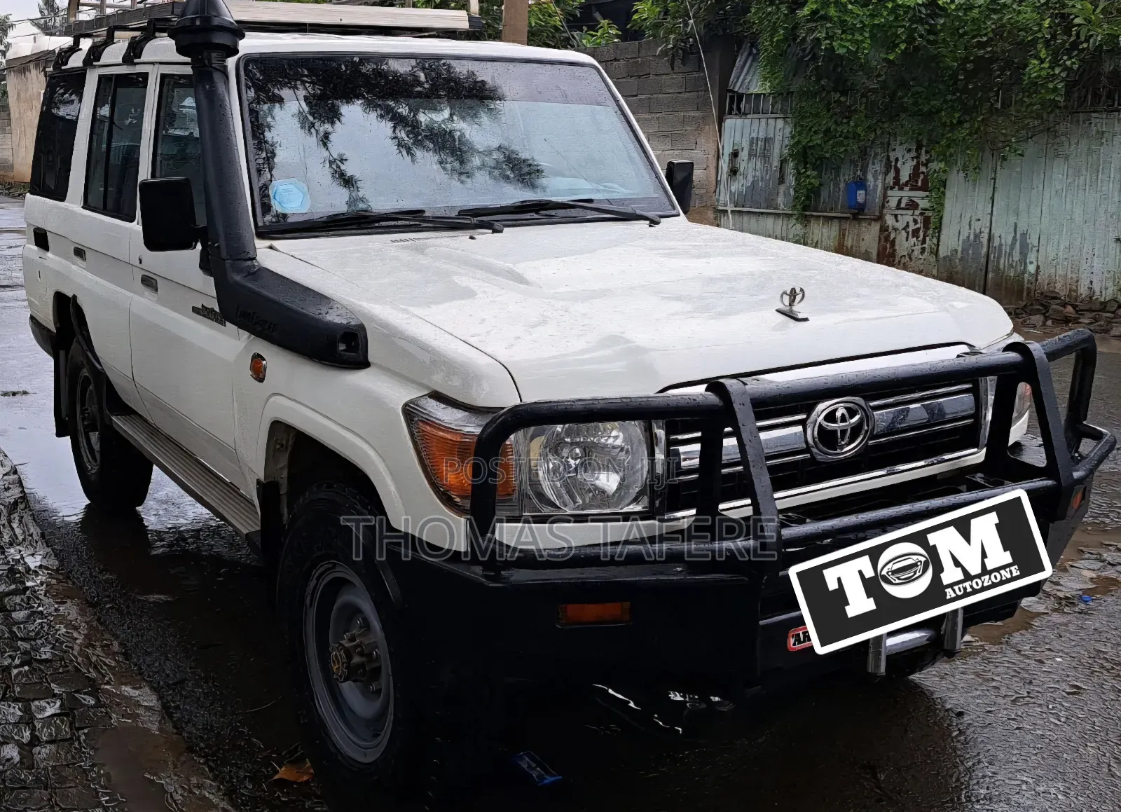 Toyota Land Cruiser 2015 White