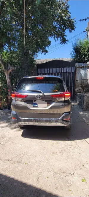 Toyota Rush 2021 Gray