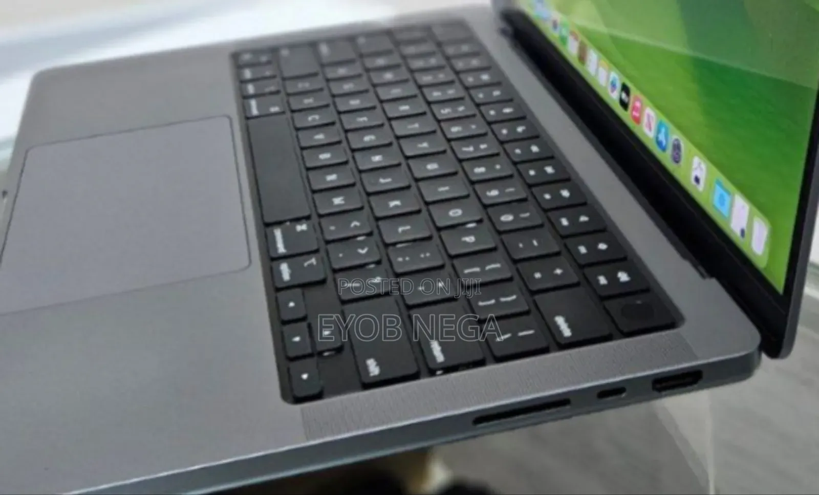 New Laptop Apple MacBook Pro M1 16GB Apple M1 Pro SSD 512GB