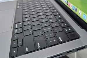 New Laptop Apple MacBook Pro M1 16GB Apple M1 Pro SSD 512GB