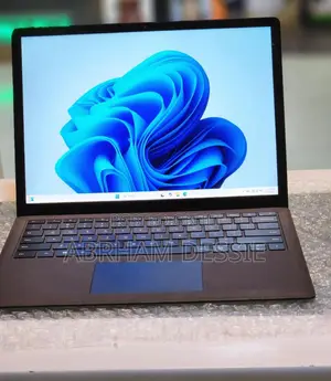New Laptop Microsoft Surface 16GB Intel Core I7 SSD 512GB