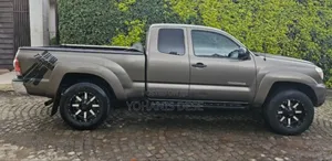 Toyota Tacoma 2012 Gray