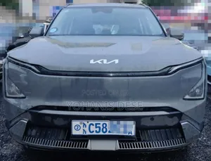 Photo - Kia EV5 2024 Gray