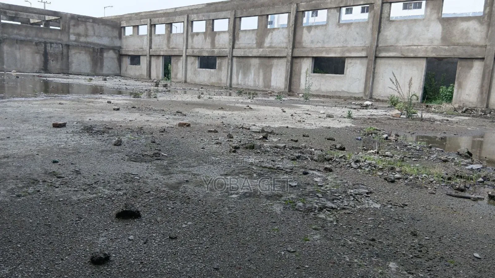 አስቸካይ የሚሸጥ መጋዘን