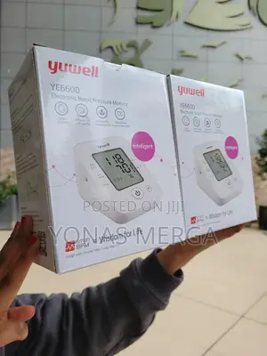 Photo - Blood Pressure Monitor晉[」Technology: Utilizes "Smart Bpm" Bp Monitor