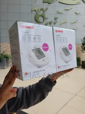 Photo - Blood Pressure Monitor隧صfeatures, Accurate Monitor§三monitoring Health