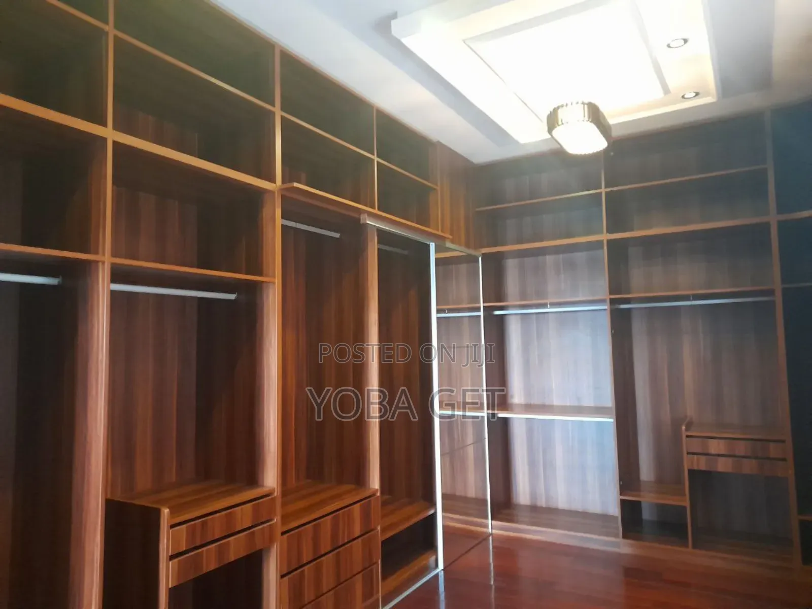 Furnished 8bdrm House in Yoba, Bole for sale