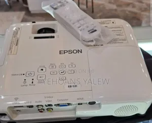 Epson Projector Model Name: Eb-S31 Has : Bag Remote Hardware I