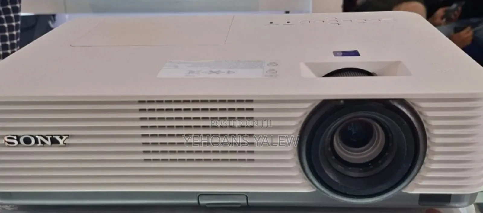 New Arrival 
Sony VPL-Dx221 Projector 
1 Piece Remains 
Resolutio