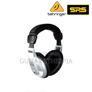 Photo - Headset Behringer