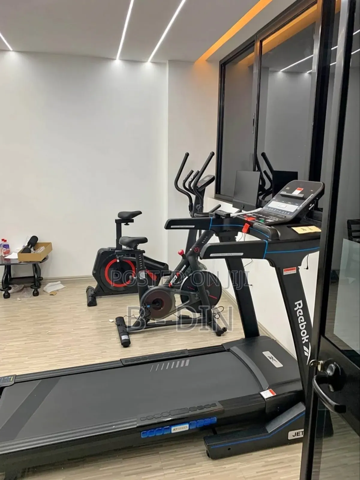 Rebook Jet 300 Treadmill