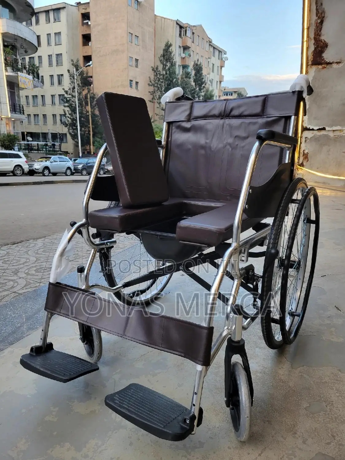 Toilet Wheelchair瞄፶wheelchair%局patients, the Disabled, the Elderly.