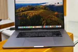 New Laptop Apple MacBook Pro 2019 32GB Intel Core I9 SSD 1T