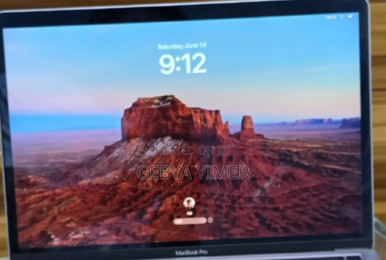 New Laptop Apple MacBook Pro 8GB Apple M2 SSD 256GB