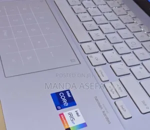 New Laptop Asus ZenBook Flip 14 UX461UN 16GB Intel Core I7 SSD 1T