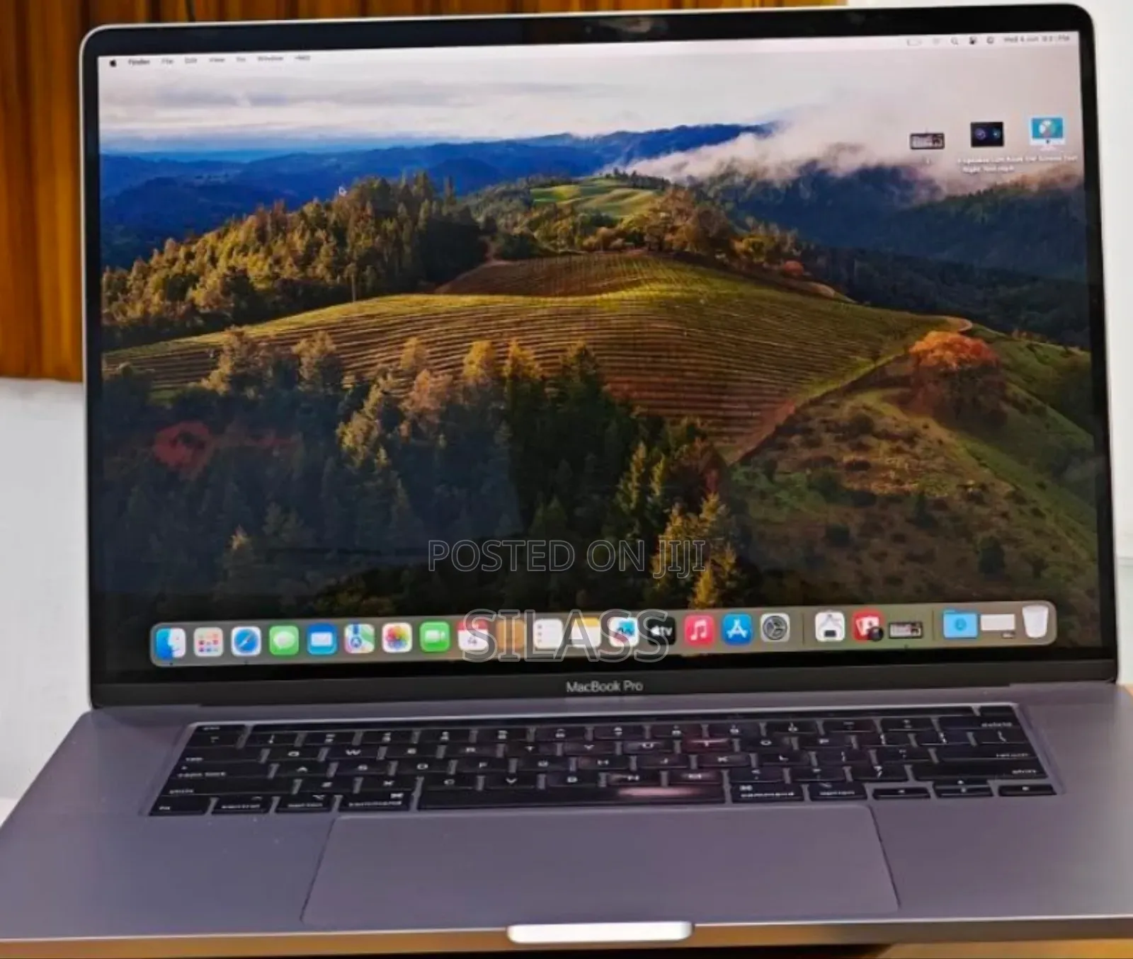 New Laptop Apple MacBook Pro 2019 32GB Intel Core I9 SSD 512GB