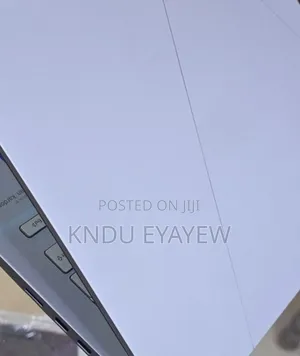 New Laptop Asus ZenBook 13 UX331UN 16GB Intel Core I7 SSD 512GB