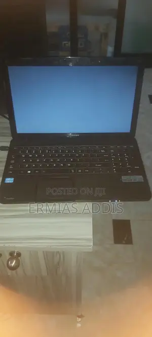 Laptop Toshiba Satellite C850 4GB Intel Core I3 HDD 500GB