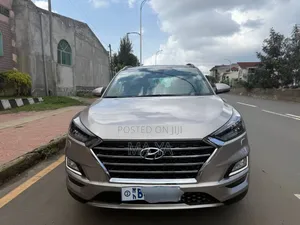 Hyundai Tucson 2020 Gold