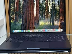 New Laptop Apple MacBook Air 2025 M4 13-Inch 16GB Apple M4 SSD 256GB