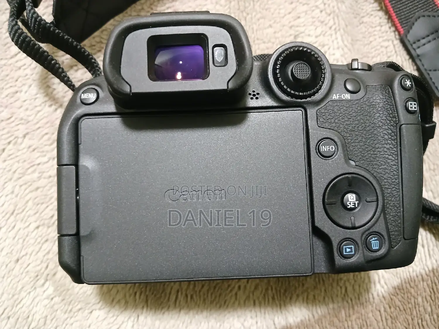 Conon Mirrorless R7