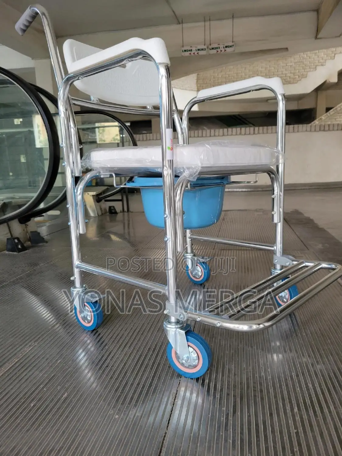 Commode Chair酬§Toilet Chair邵』Wheeled to a Bathroom or Shower.