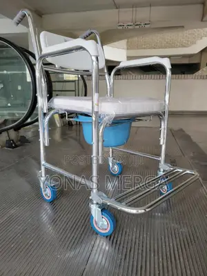 Photo - Commode Bucket三~Pot+Armrests, and Footrests for User Comfort Stability