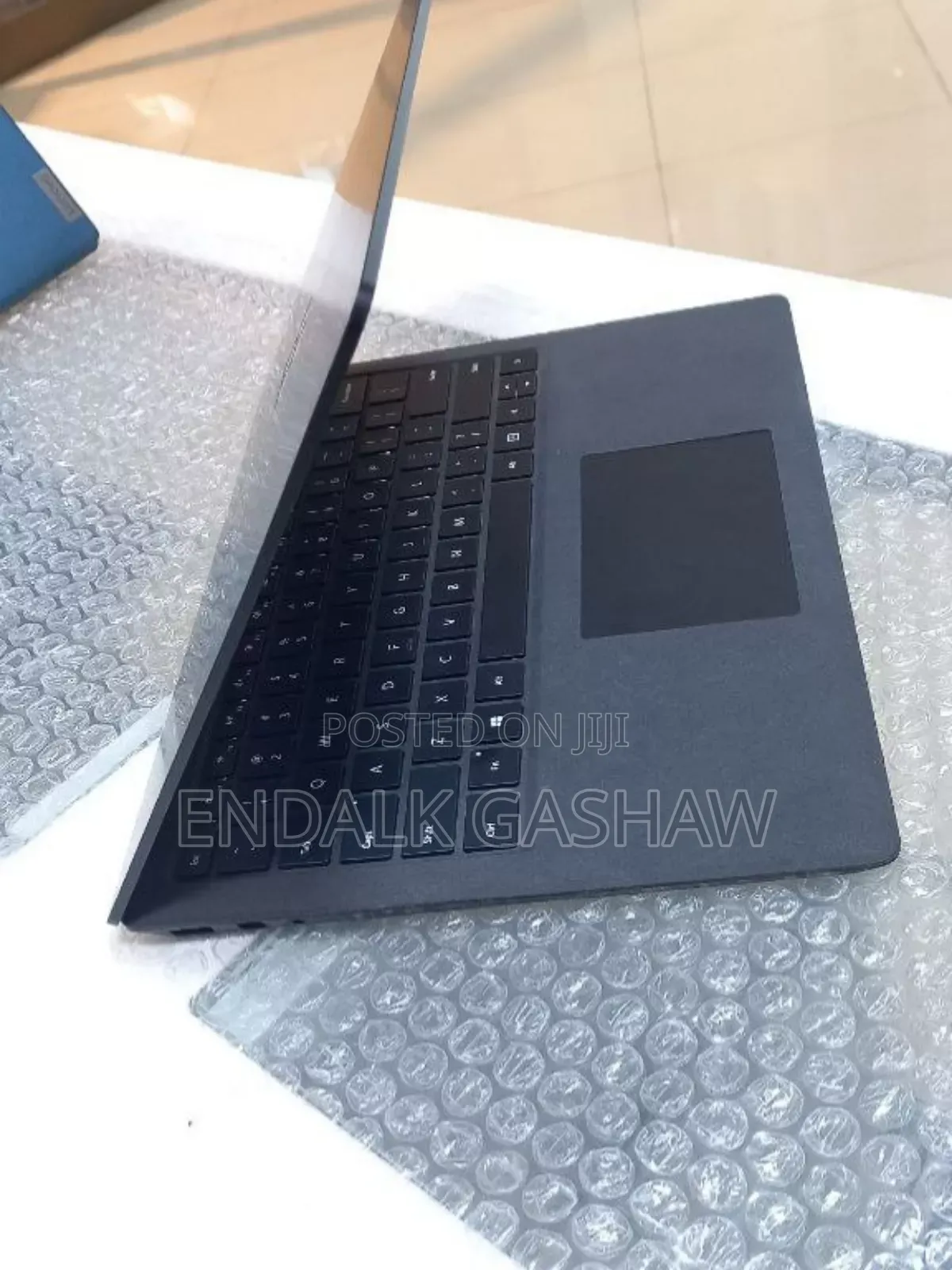 New Laptop Microsoft Surface Laptop 2 16GB Intel Core I7 SSD 512GB